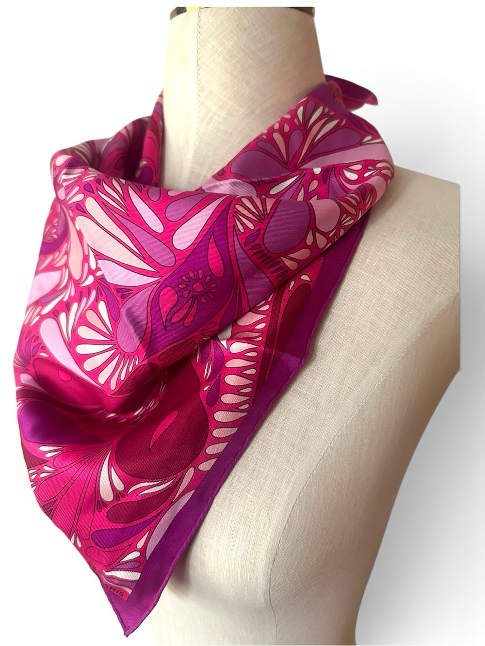 Hermès “Mille Fleurs du Mexique” Silk Carré 70 Scarf – Laetitia Bianchi - Picture 4 of 12